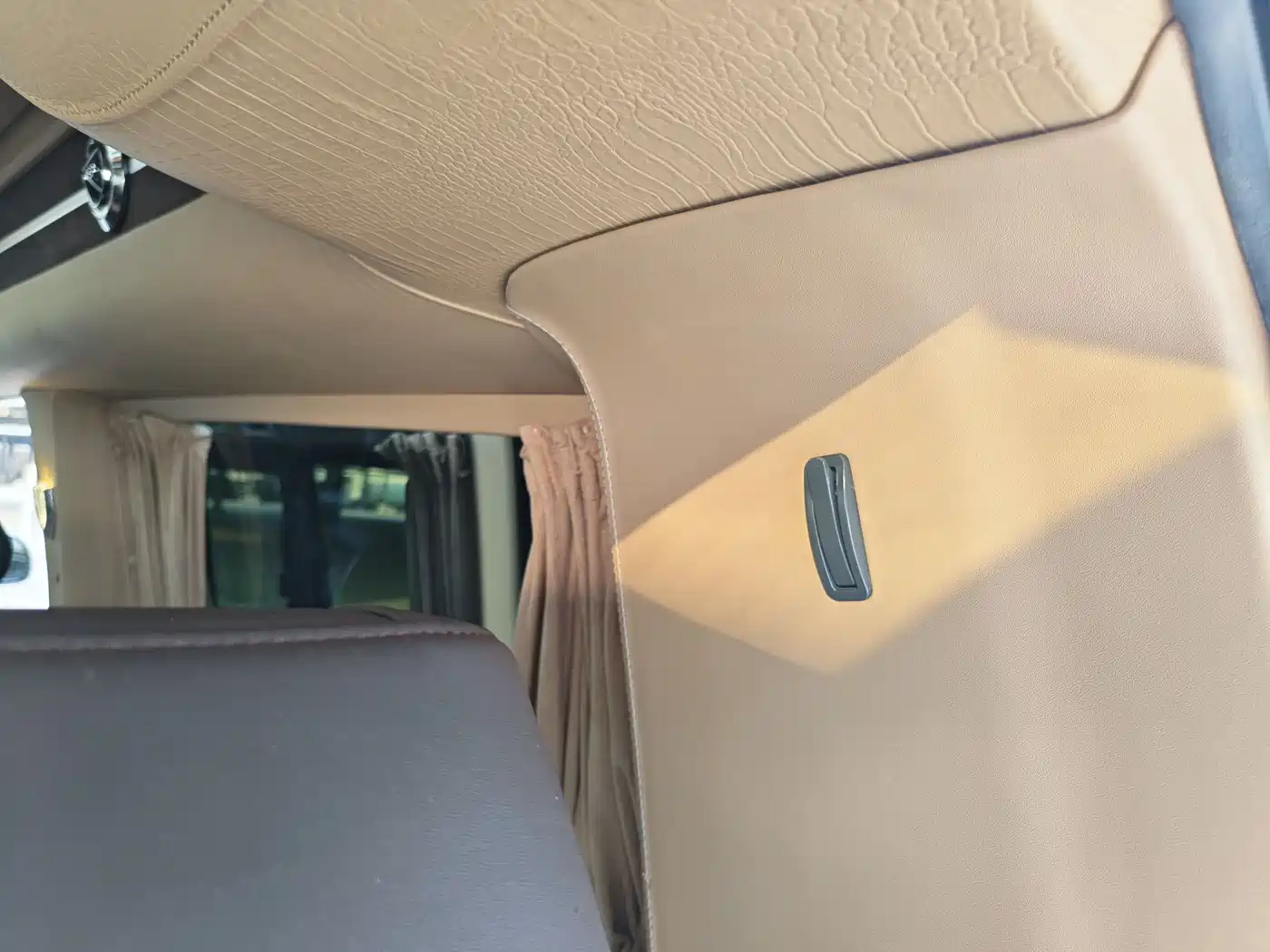 Volkswagen Caravelle 2019 2.0TSI 4WD Luxury 7-seater фото 32