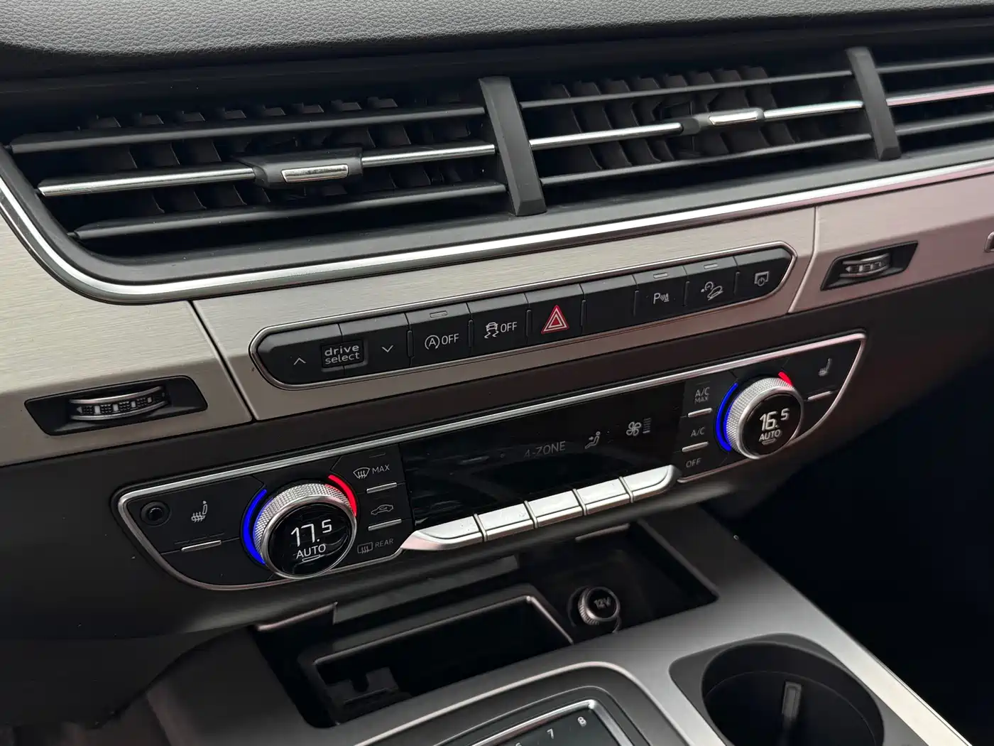 Photo 19 - Audi Q7