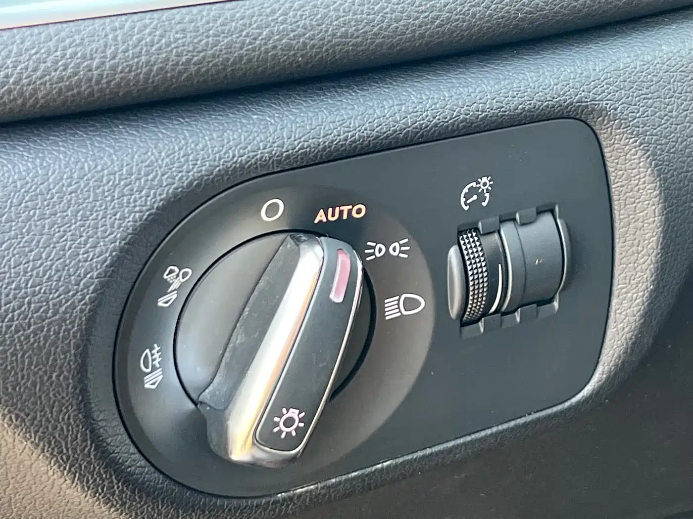 Audi Q3 2018 30th Anniversary Edition 35 TFSI Sport фото 7