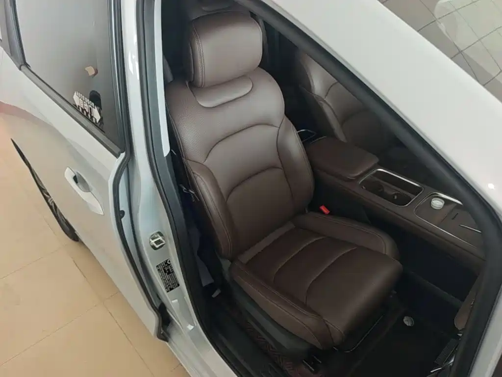 Wuling Motors Xingguang 730 New Energy 2025 2025 Model Plug-in Hybrid Base Version