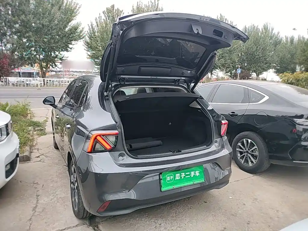 MG MG4 EV 2025 2025 Base Model