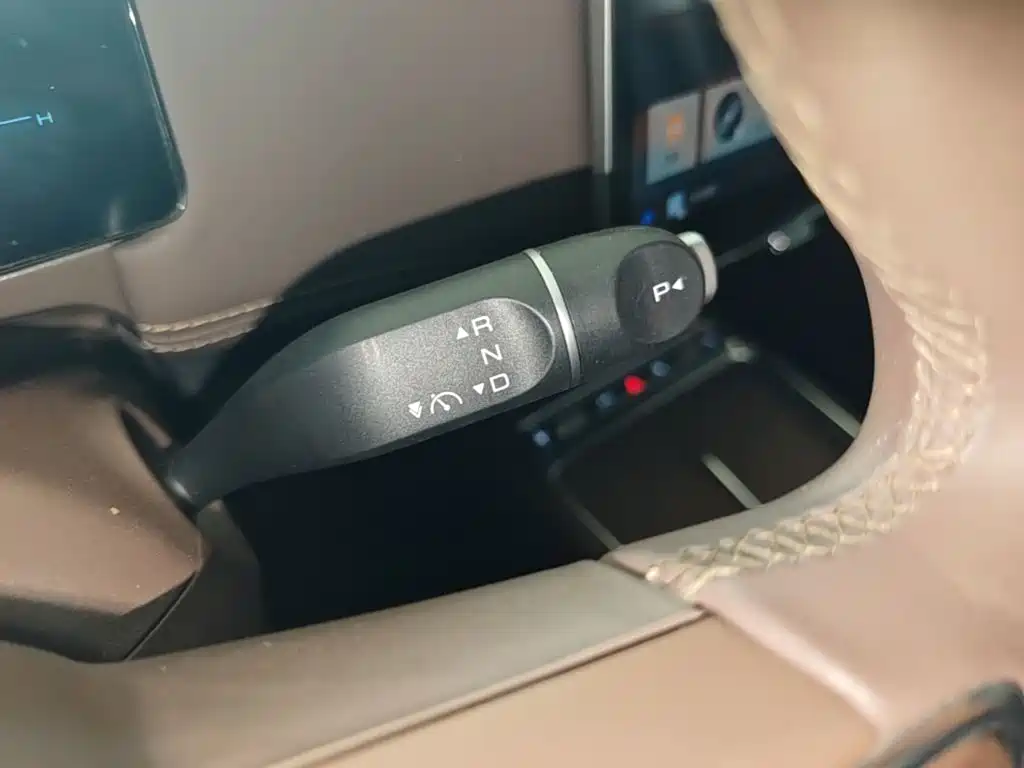 Wuling Motors Xingguang 730 New Energy 2025 2025 Model Plug-in Hybrid Base Version