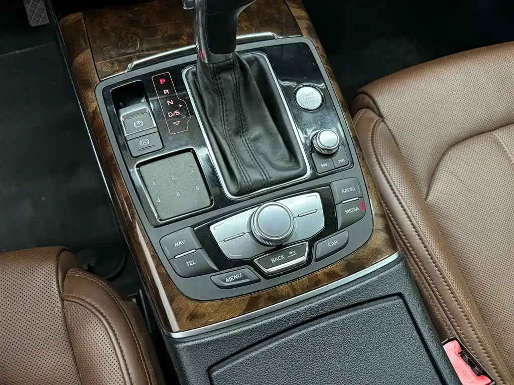 Audi A6L 2012 35 FSI Comfort фото 13
