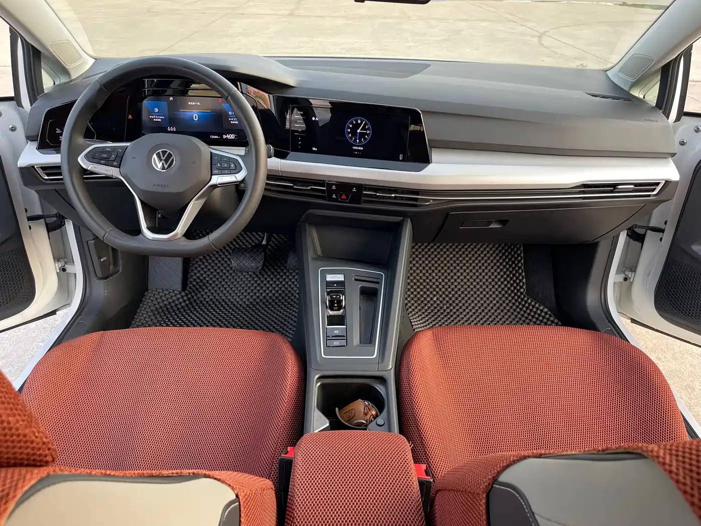 Volkswagen Golf 2023 Facelift 280TSI DSG Pro фото 8