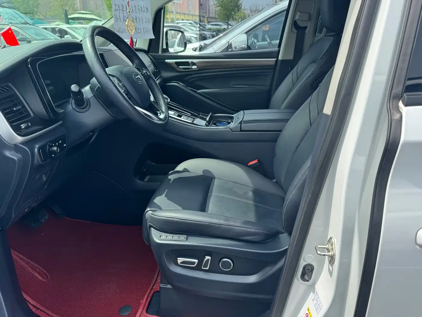 GAC Trumpchi Trumpchi M8 2023 Leading Series 390T Ultimate Edition фото 2