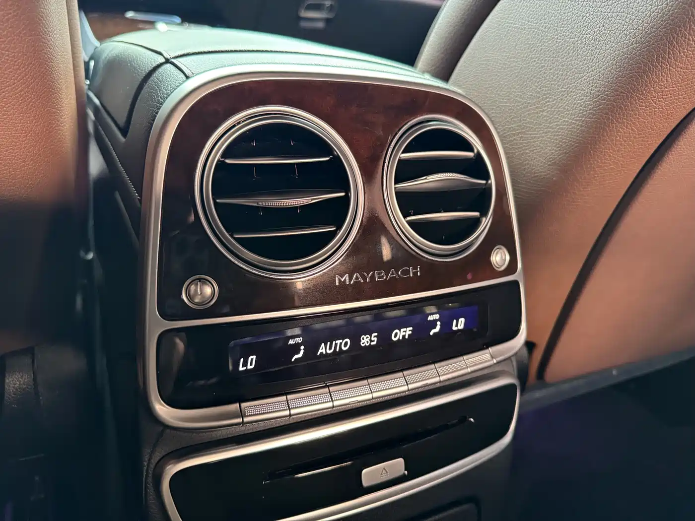 Mercedes-Benz Maybach S-Class 2015 S 400 4MATIC фото 10