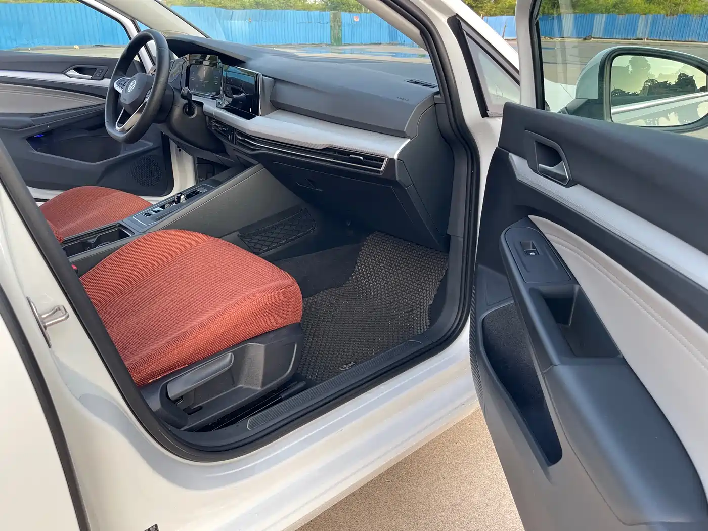 Volkswagen Golf 2023 Facelift 280TSI DSG Pro фото 10