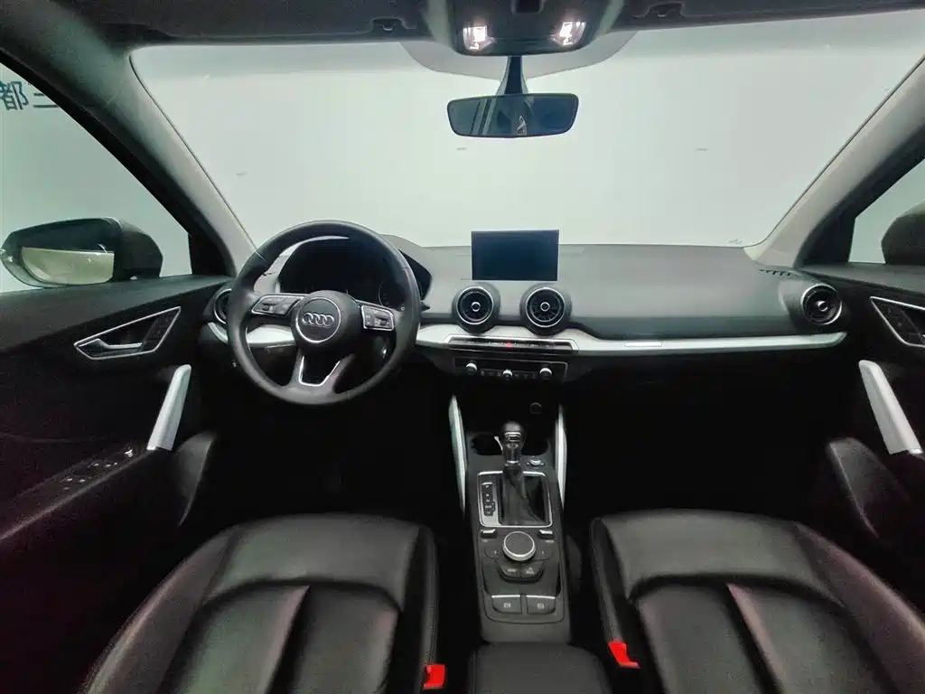 Фото 6 - Audi Q2L