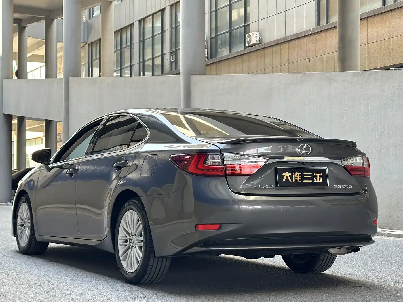 Lexus ES 2015 200 Elite Edition фото 6
