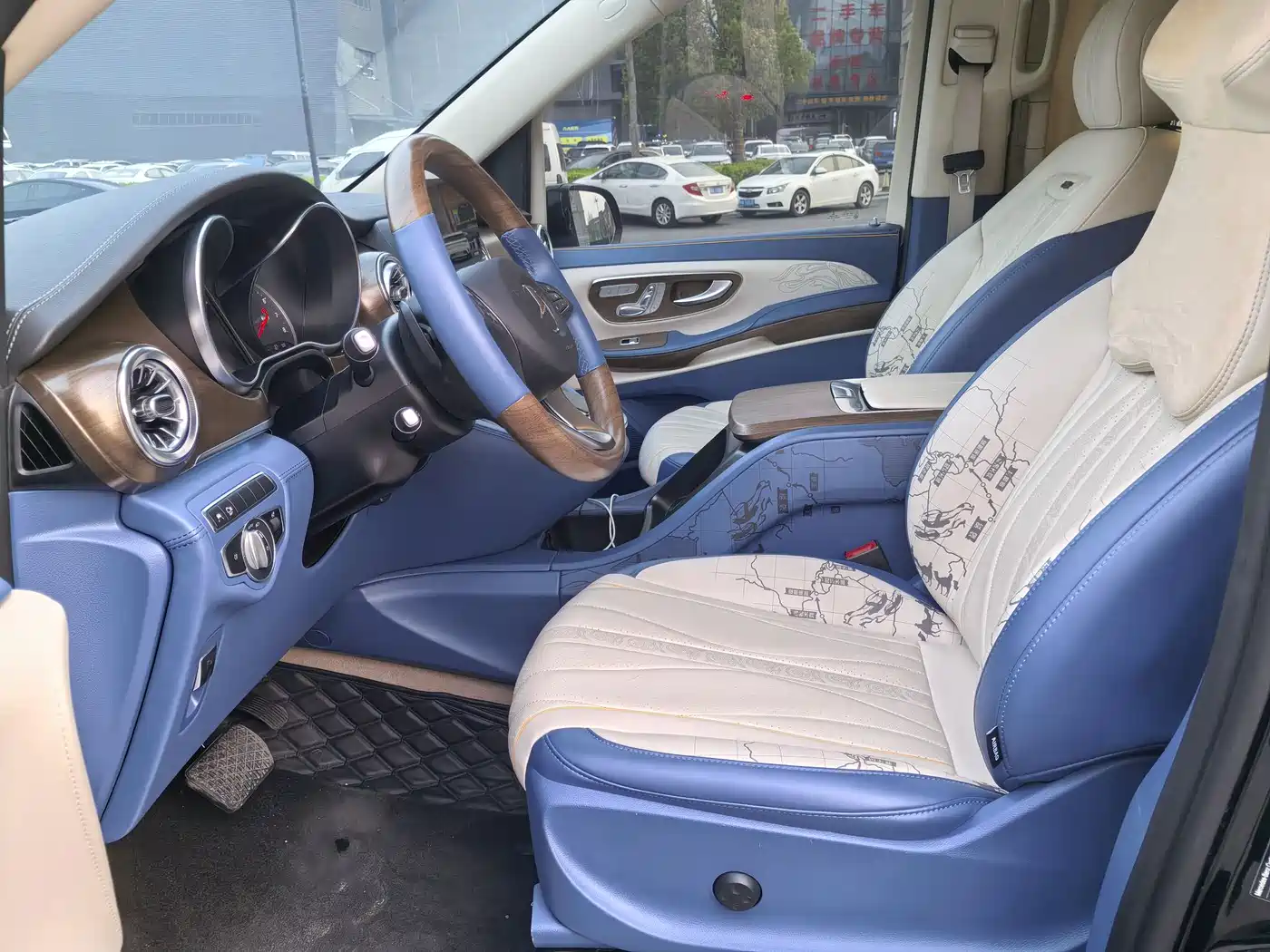 MERCEDES-BENZ V CLASS