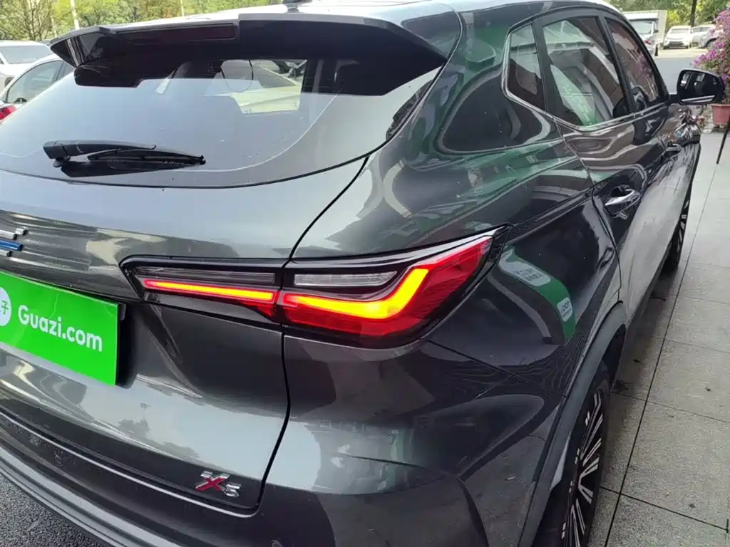 Changan Oshan Changan Oushang X5 2022 2021 1.6L CVT Premium Edition
