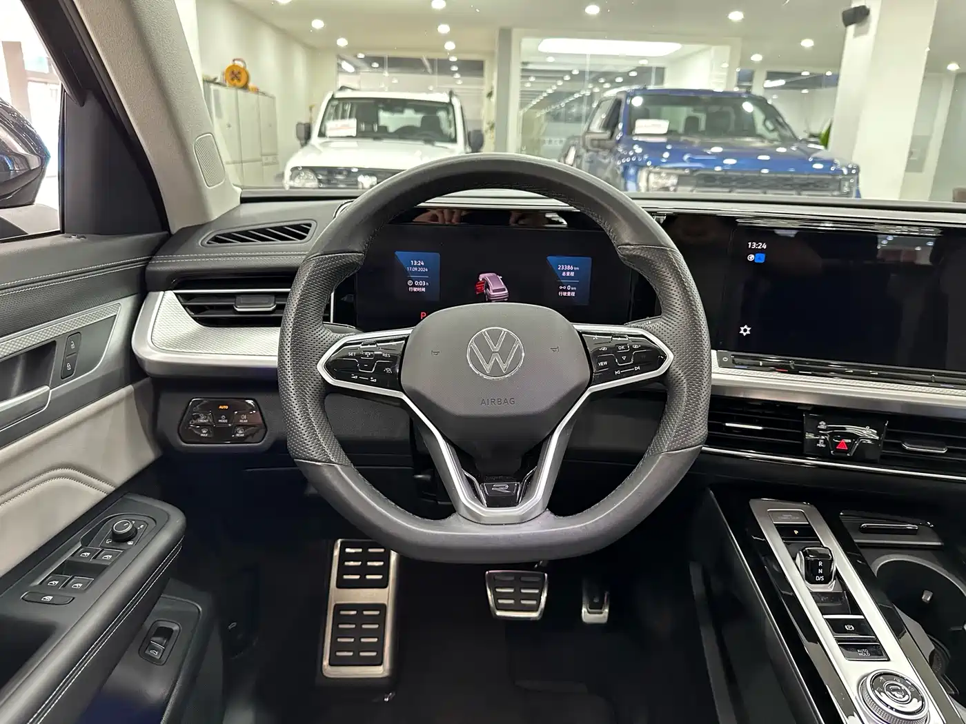 Volkswagen Talagon 2024 380TSI 4WD R-Line Cruise Shared Edition фото 6