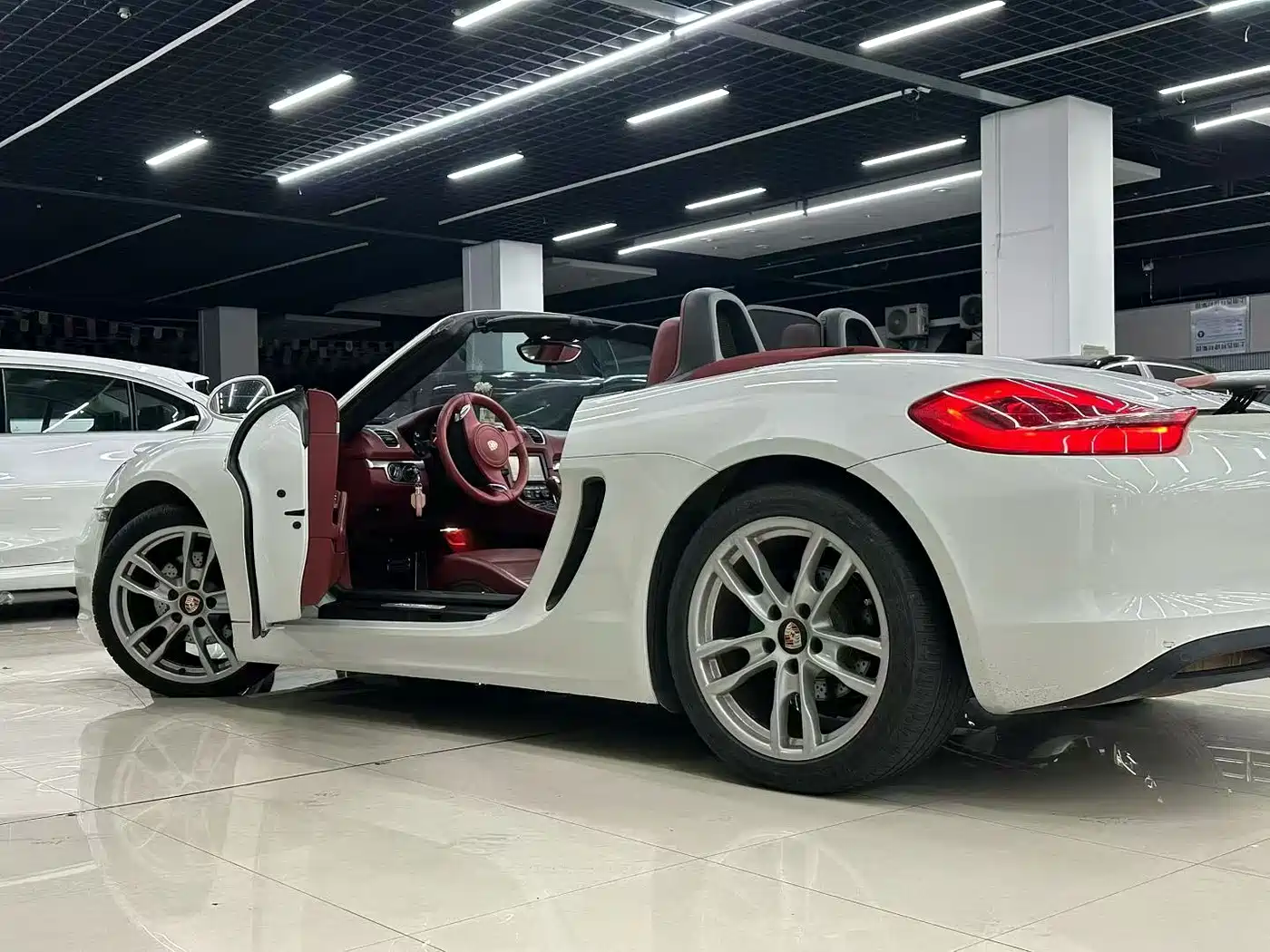 Porsche Boxster 2013 Boxster 2.7L фото 18