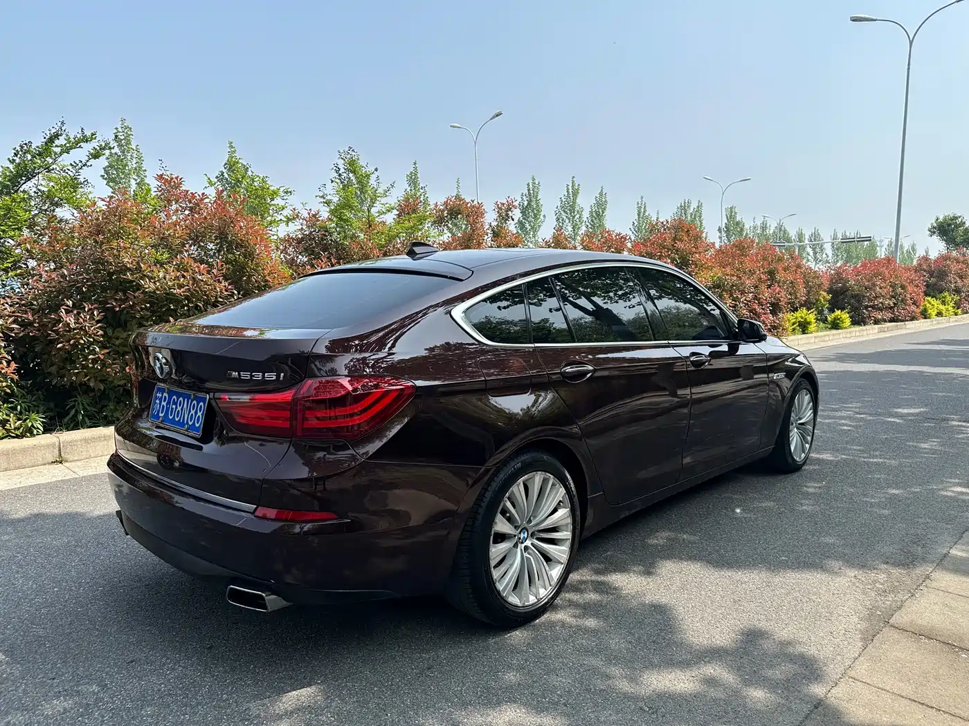 BMW 5 Series GT 2014 528i Luxury фото 6