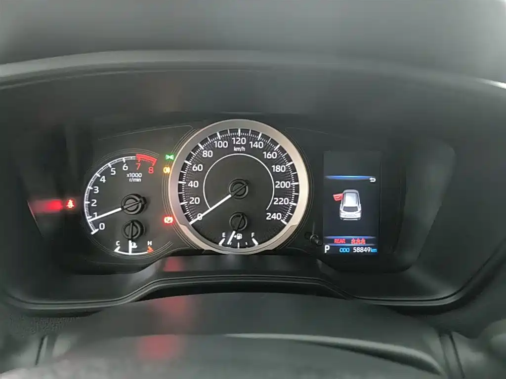 Toyota Frontlander 2022 2.0L CVT Leading Edition фото 12
