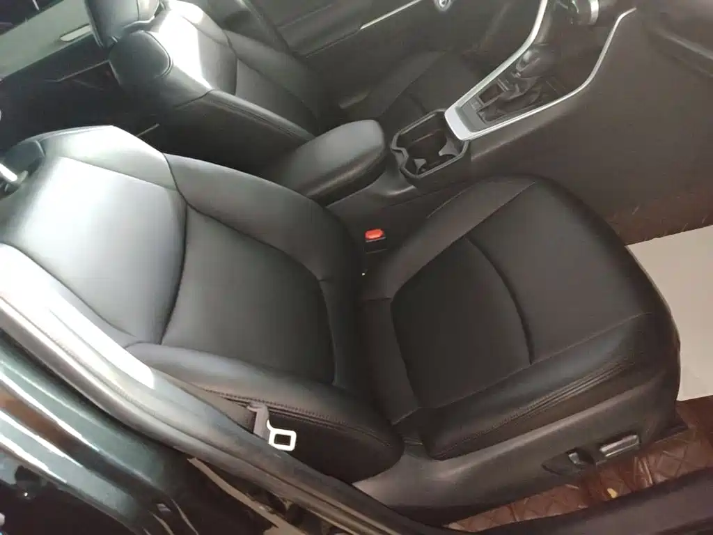 Photo 25 - Toyota RAV4 Rongfang