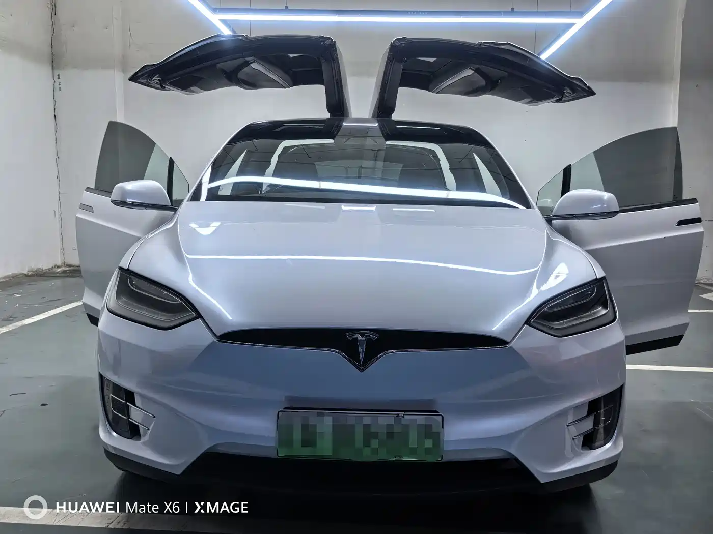 TESLA MODEL X