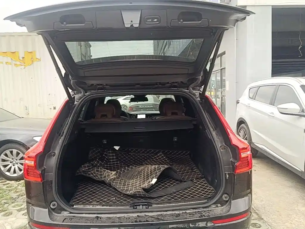 Photo 19 - Volvo XC60 Plug-in Hybrid
