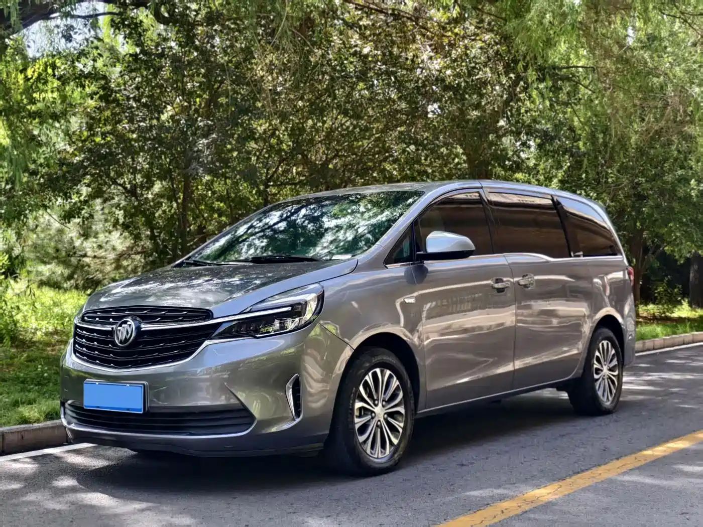 BUICK GL8