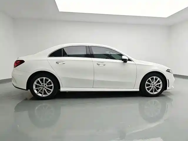 Mercedes-Benz A-Class 2020 Facelift A 200 L Sport Sedan Fashion фото 17