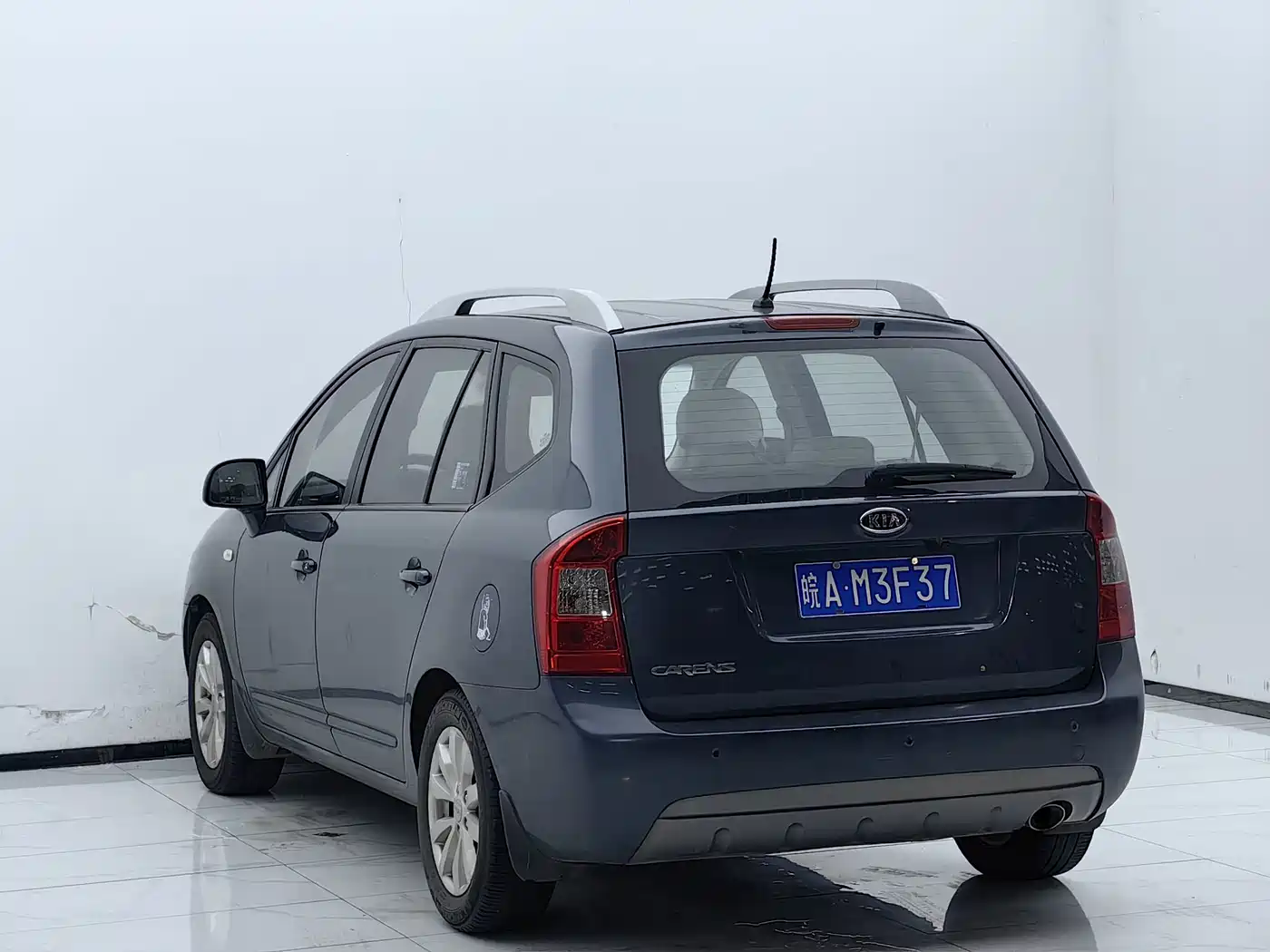 Kia Carens 2012 2011 2.0L 5-seat Automatic Comfort