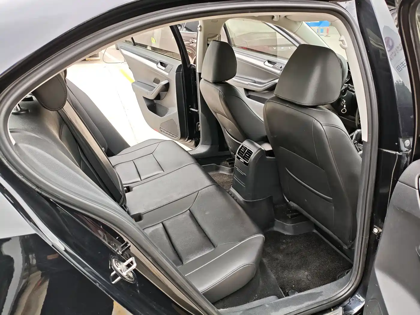 Volkswagen Sagitar 2015 230TSI Automatic Comfort фото 14
