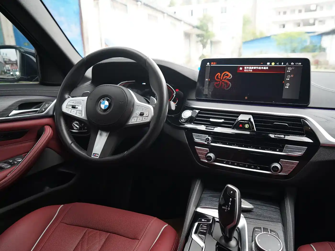 BMW 5 Series 2023 Facelift 530Li Leading M Sport Package фото 10
