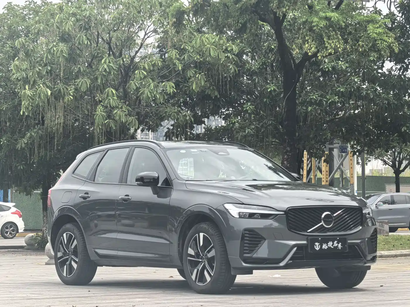 Фото 4 - Volvo XC60