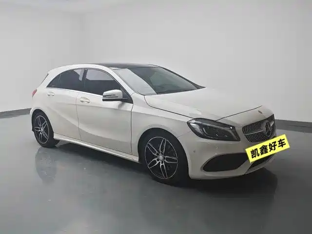 Mercedes-Benz A-Class (Import) 2016 A 260 Sport фото 3
