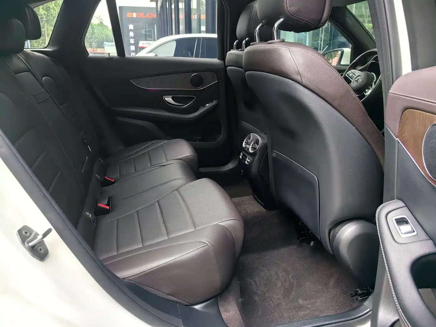 Mercedes-Benz GLC 2021 GLC 260 L 4MATIC Luxury фото 18