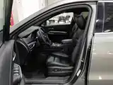 Photo 10 - Cadillac XT4
