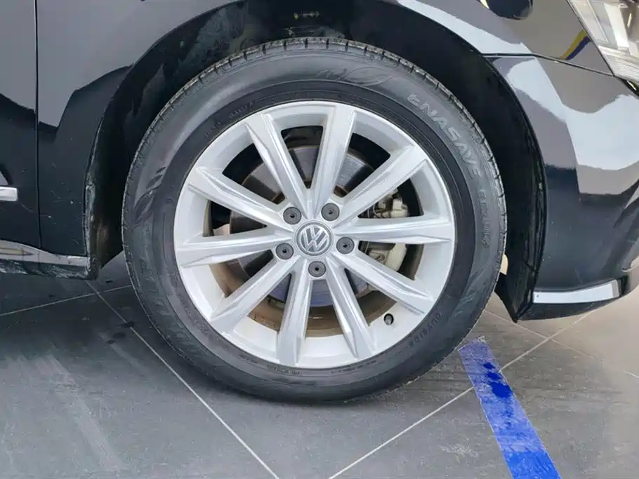 Volkswagen Passat 2016 330TSI DSG Honor Edition фото 6