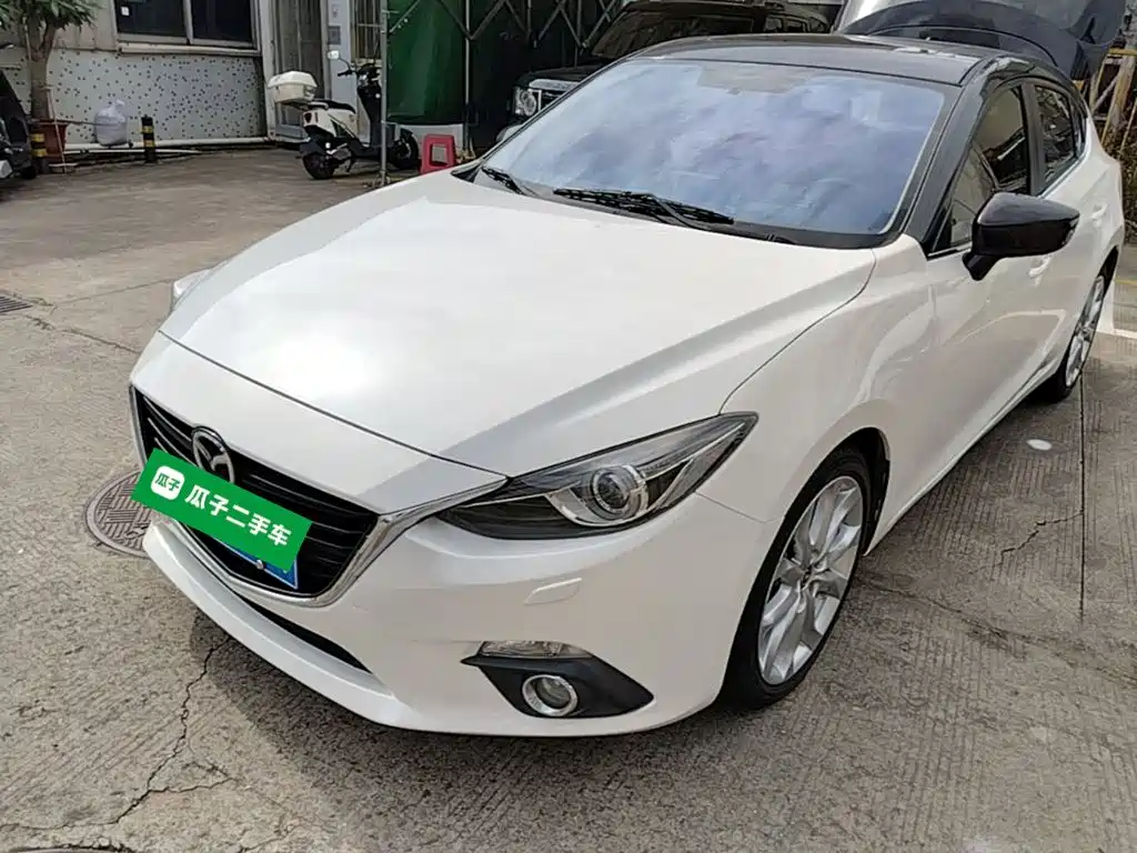 Фото 2 - Mazda Mazda 3