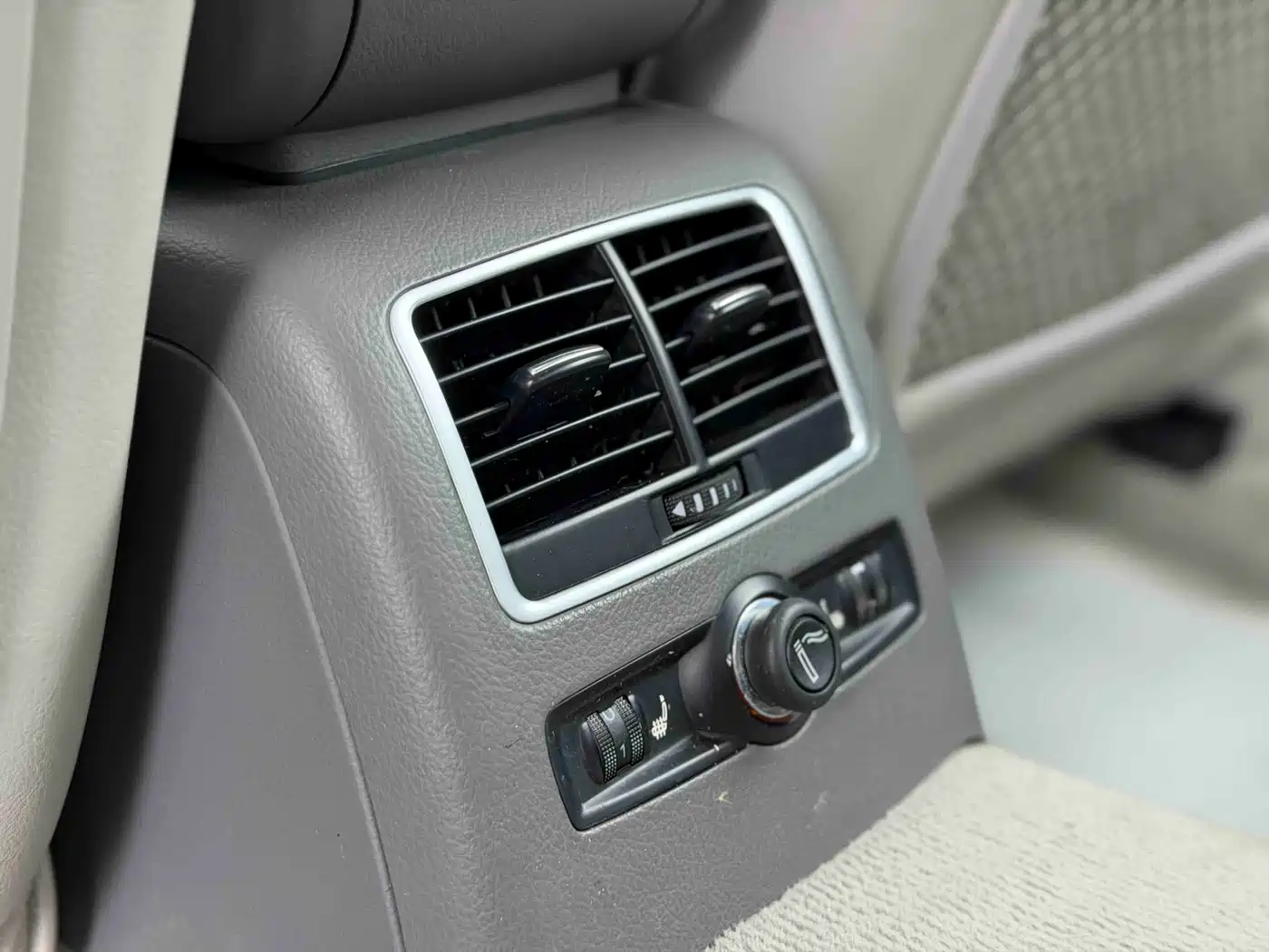 Audi A6L 2009 2.4L Comfort фото 12