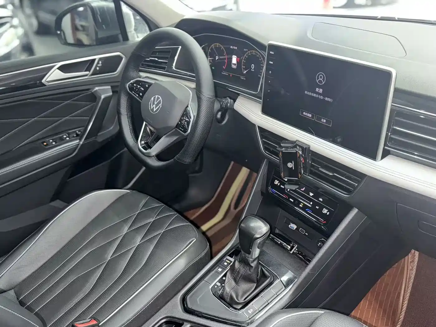 Volkswagen Tiguan L 2022 330TSI Automatic 2WD Smart Edition фото 14