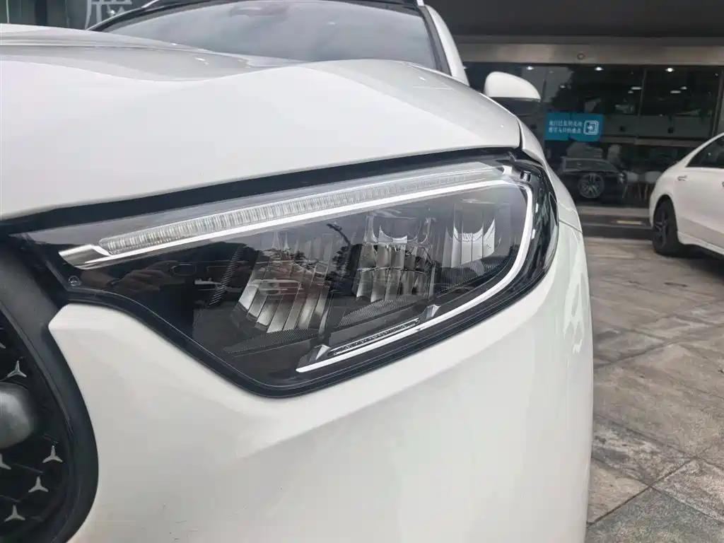 Mercedes-Benz GLC 2024 GLC 260 L 4MATIC Luxury 5-seater фото 8