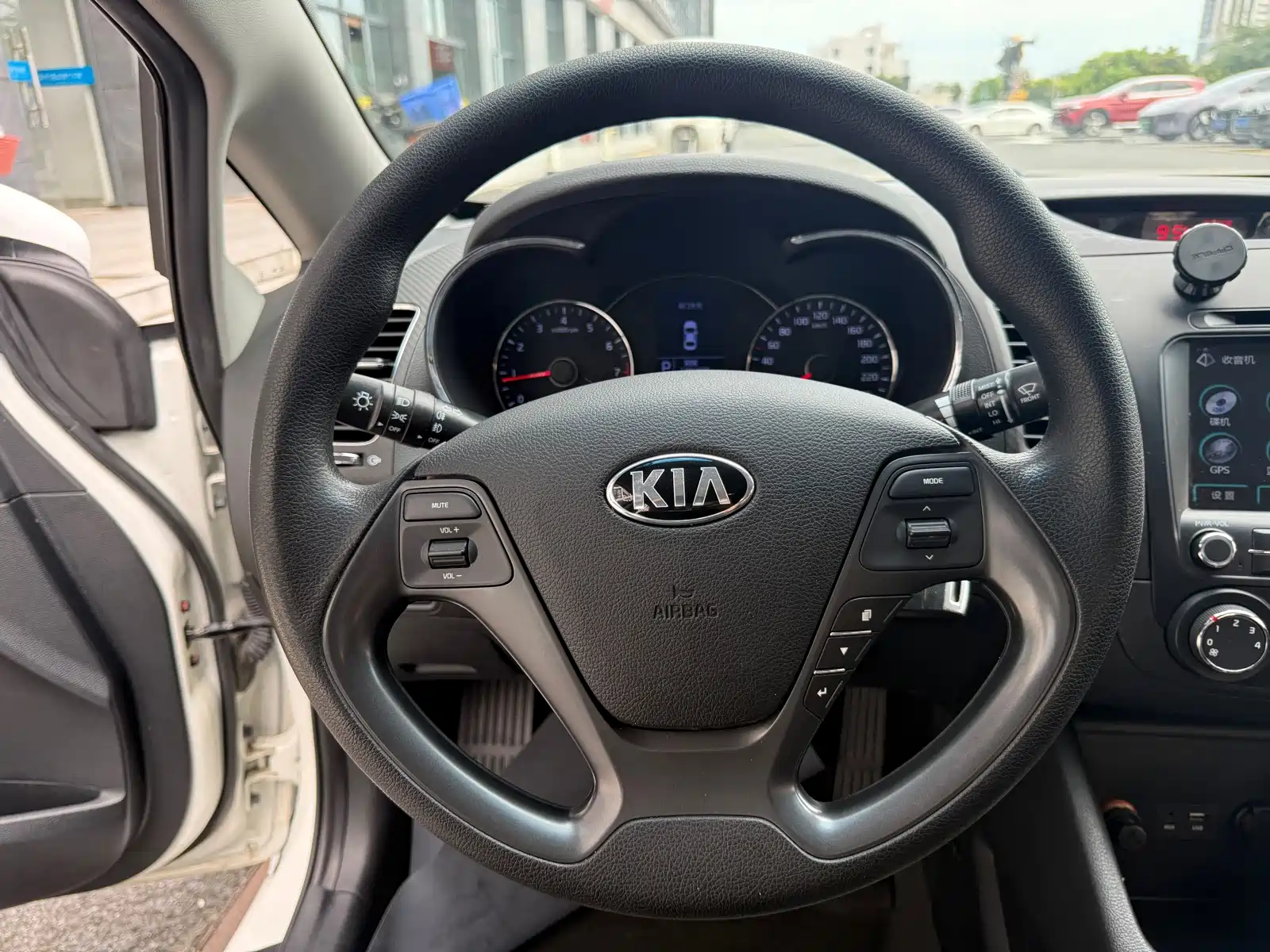 Фото 7 - Kia K3