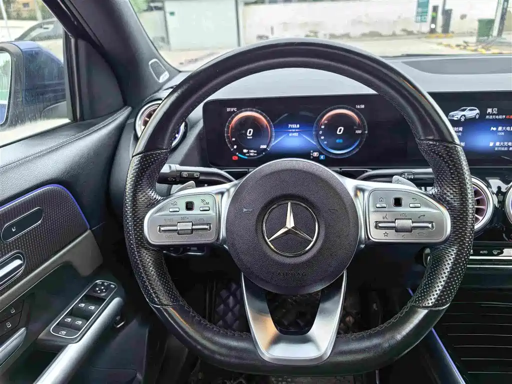 Photo 16 - Mercedes-Benz EQA