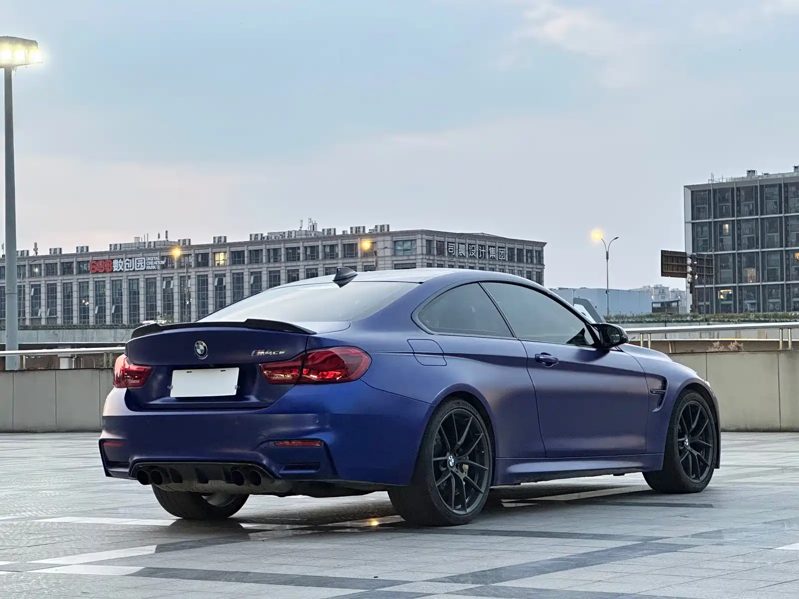 Photo 5 - BMW M4