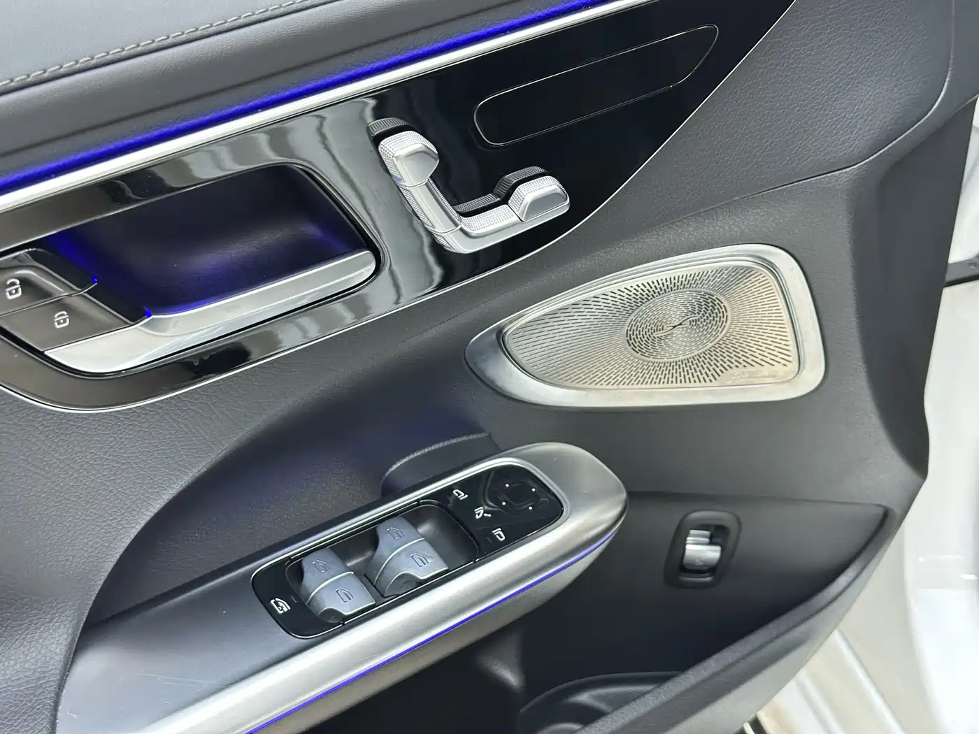Mercedes-Benz C-Class 2024 C 260 L Night Edition Sport фото 16