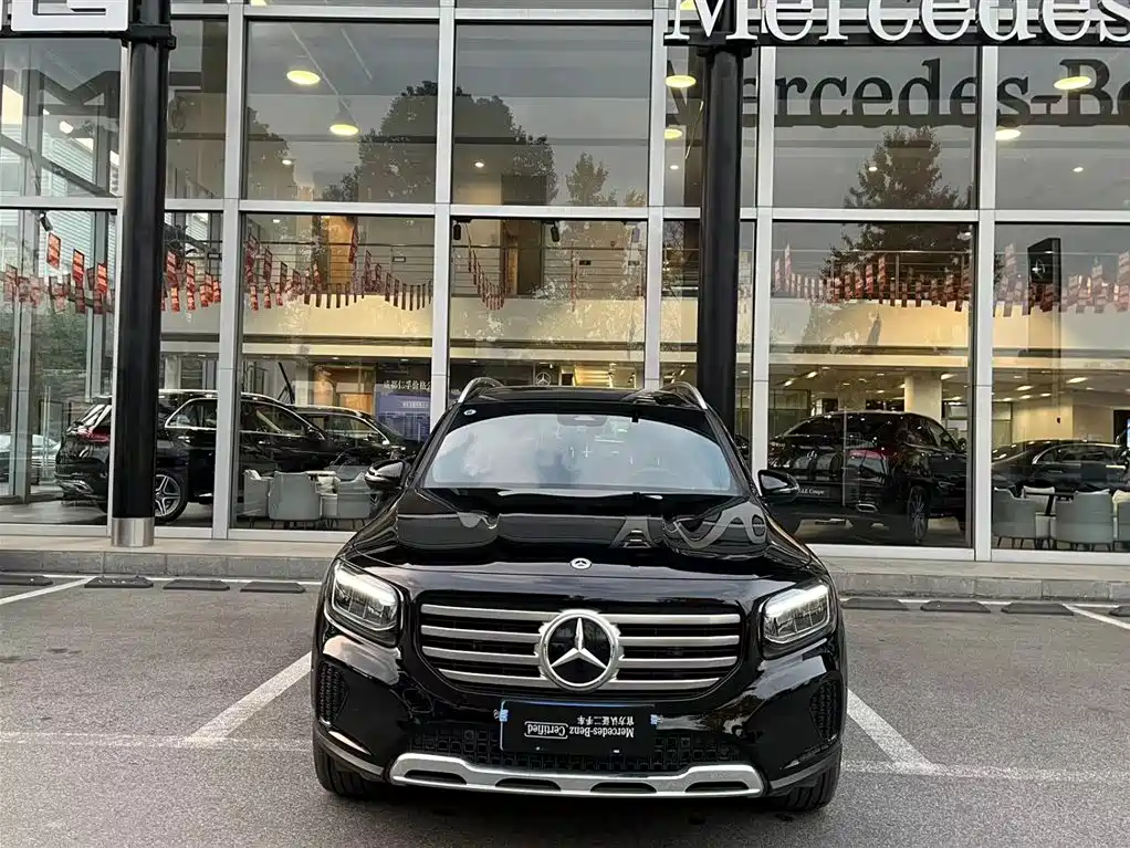 MERCEDES-BENZ GLB