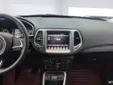 Фото 13 - Jeep Compass