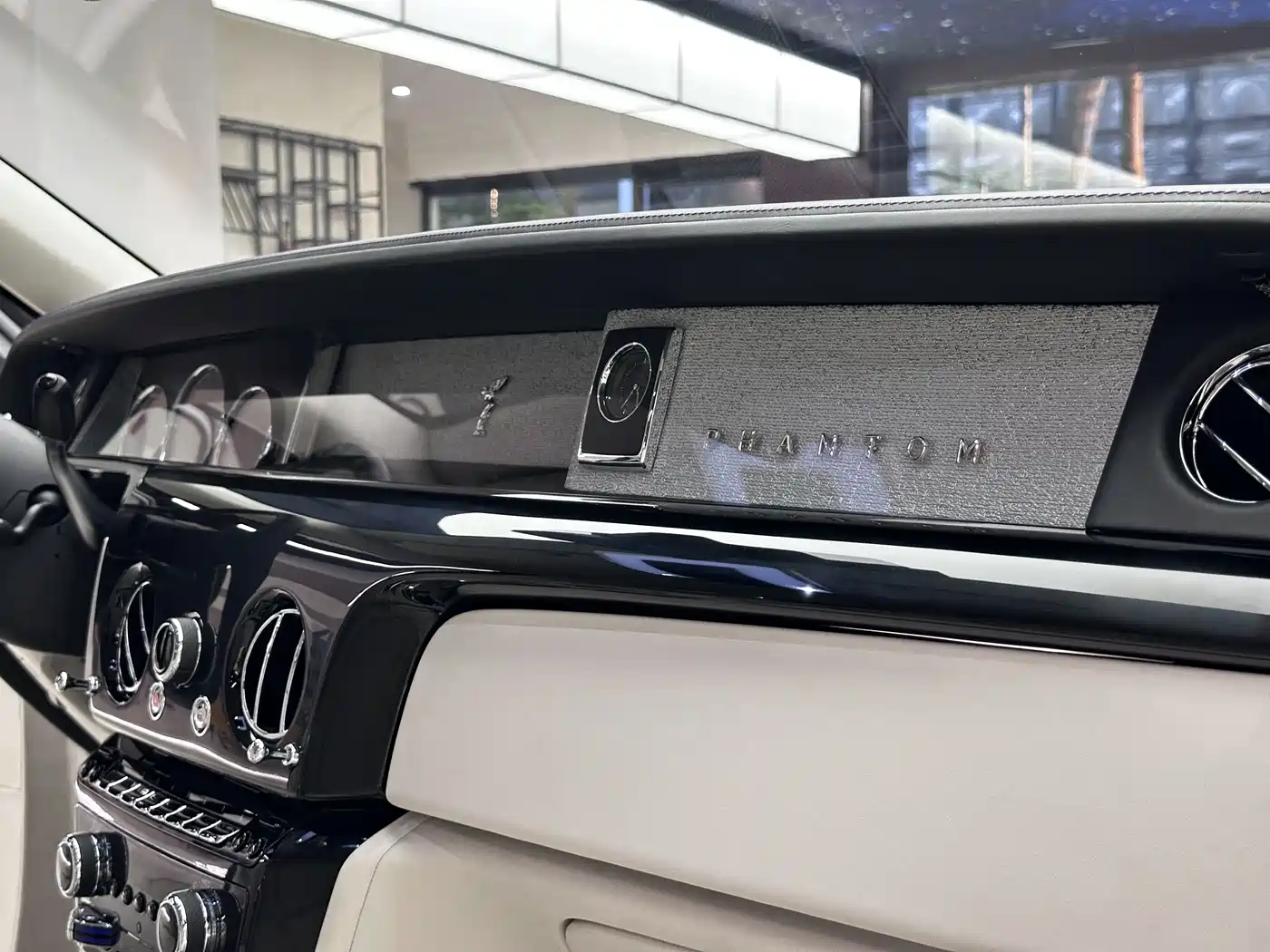 Rolls-Royce Phantom 2018 2018 6.7T Standard Wheelbase Version
