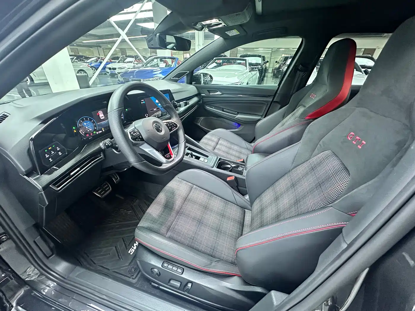 Volkswagen Golf GTI 2021 380TSI DSG GTI фото 18