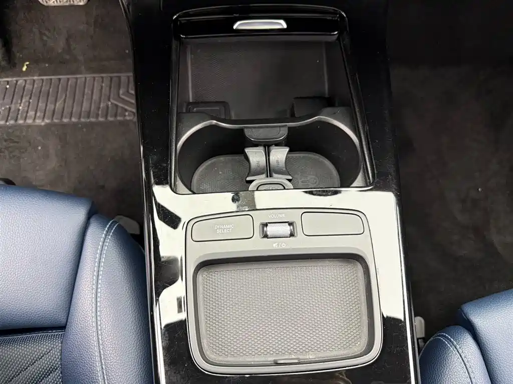 Mercedes-Benz A-Class 2021 A 180 L фото 3