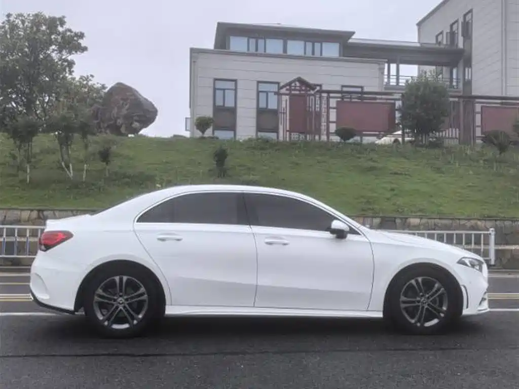 Mercedes-Benz A-Class 2021 Facelift A 180 L Sport Sedan фото 6