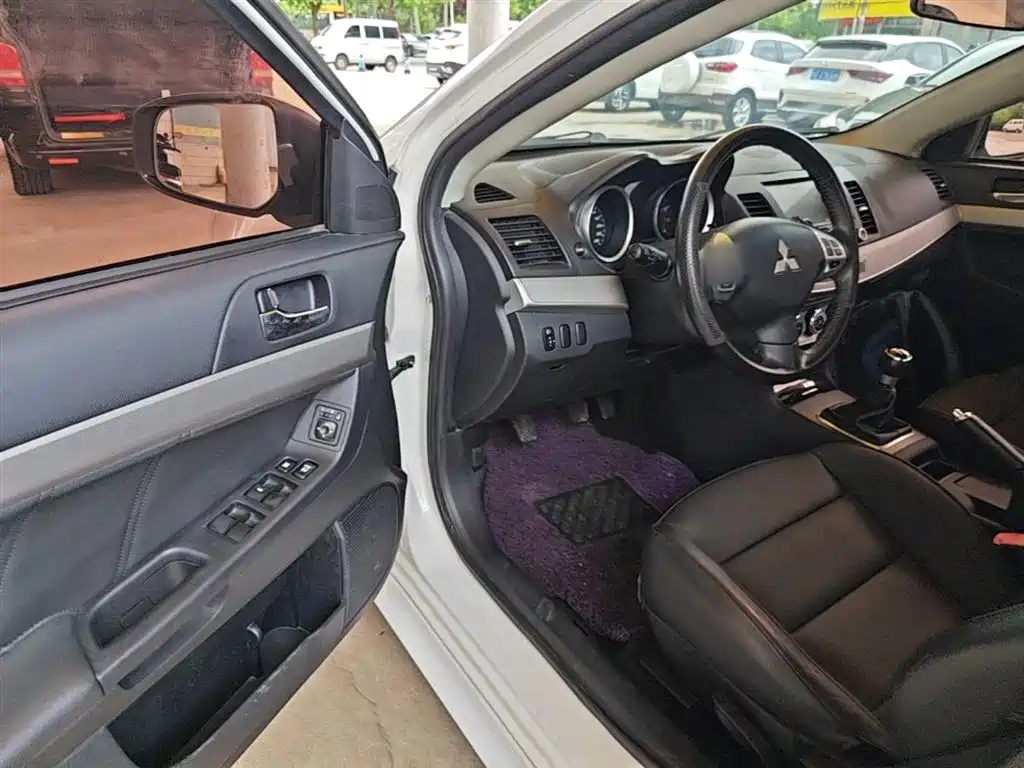 Mitsubishi Lancer EX 2015 1.8L Manual Premium (China IV) фото 16