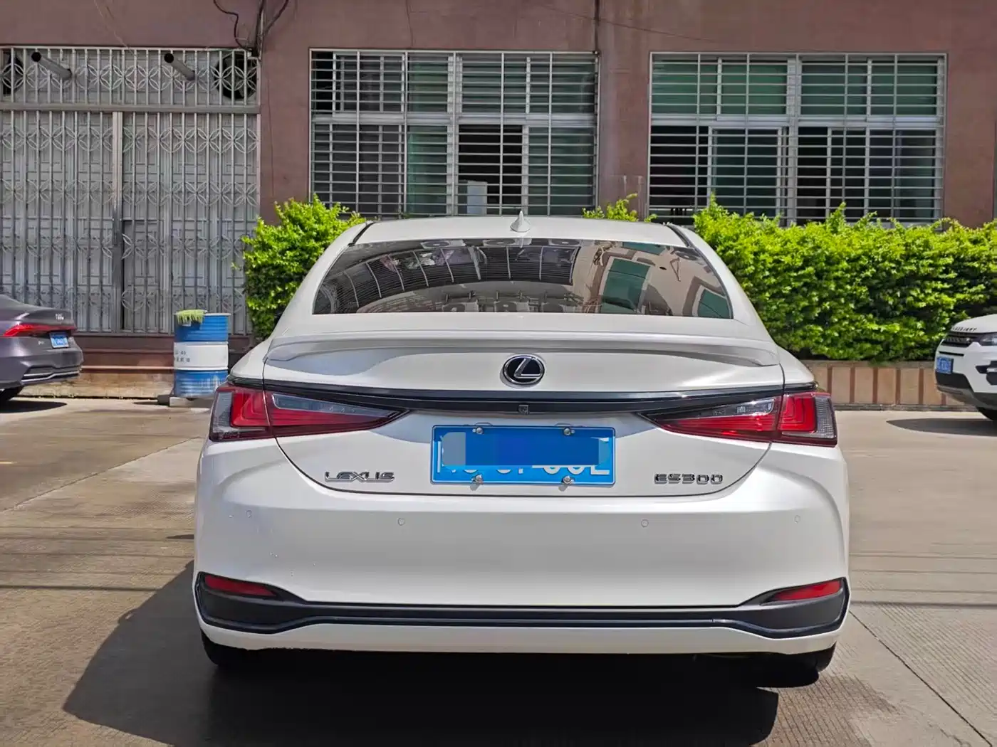 Lexus ES 2021 200 Excellence Edition фото 4