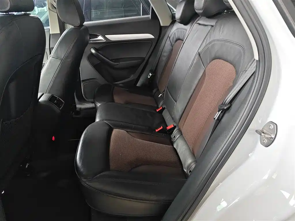 Audi Q3 2016 30 TFSI Fashion фото 13