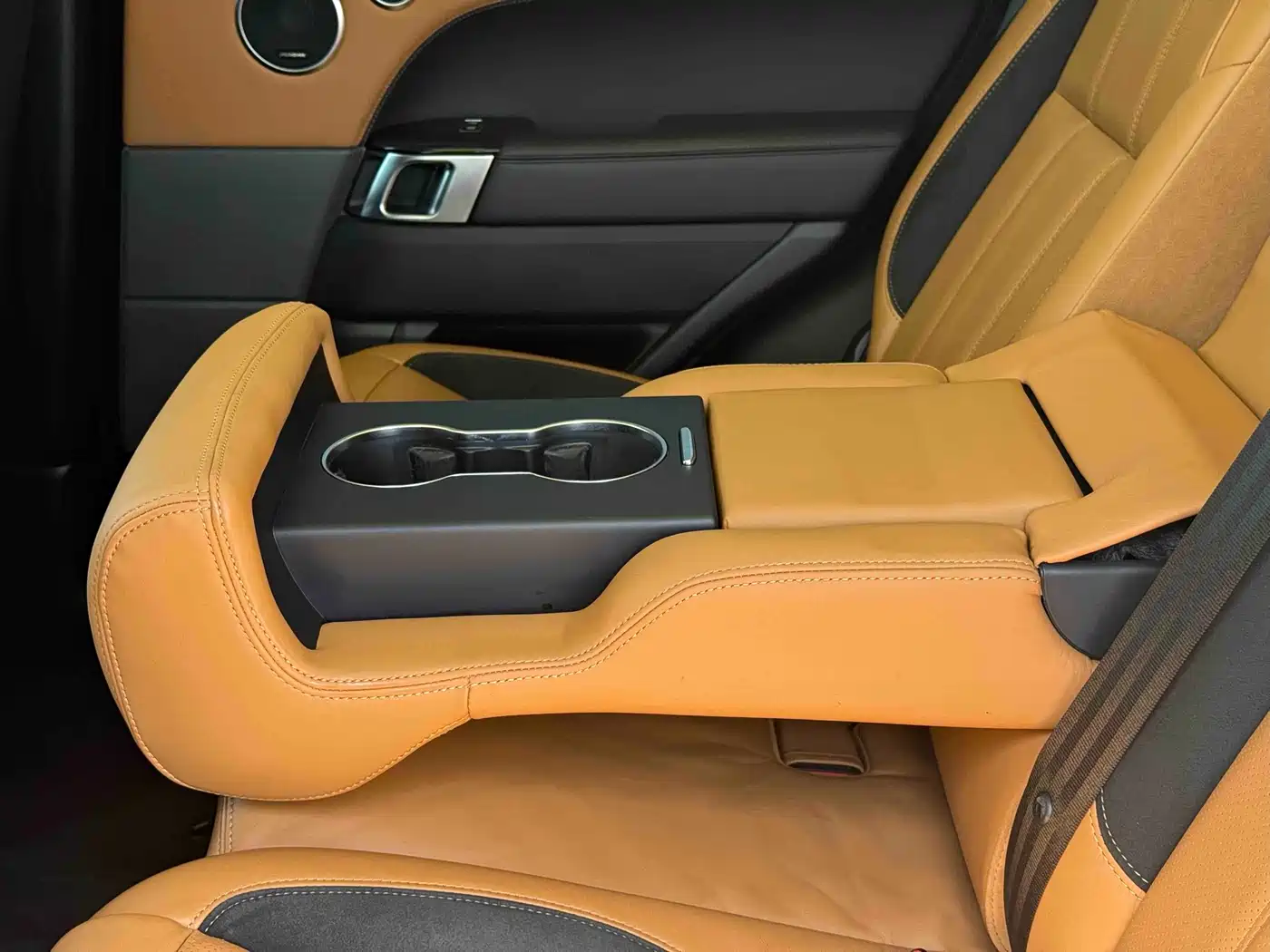 Land Rover Range Rover Sport 2021 3.0 L6 Gloss Black Edition фото 21